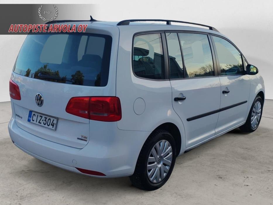 VOLKSWAGEN Touran 2014