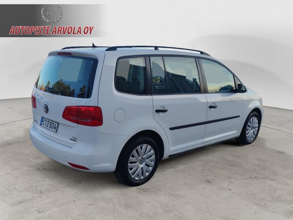 VOLKSWAGEN Touran 2014