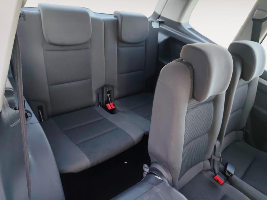 VOLKSWAGEN Touran 2014