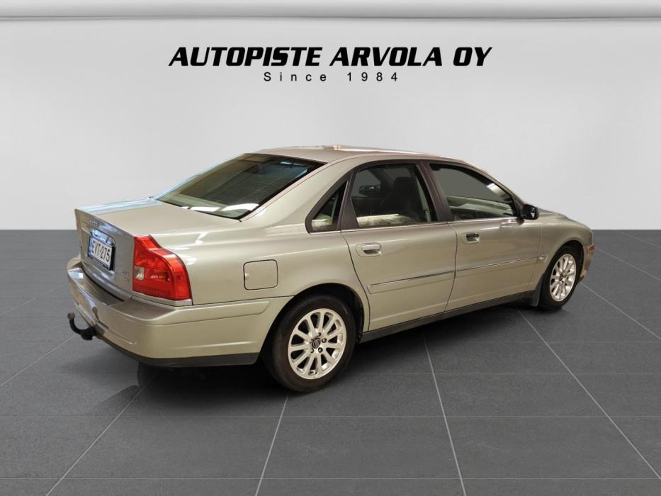 VOLVO S80 2004