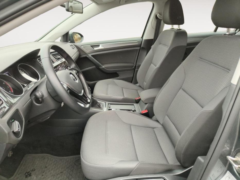 VOLKSWAGEN Golf 2019