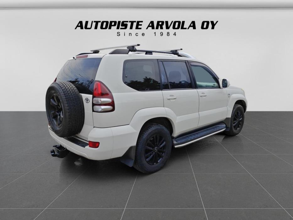 TOYOTA Land Cruiser 2004