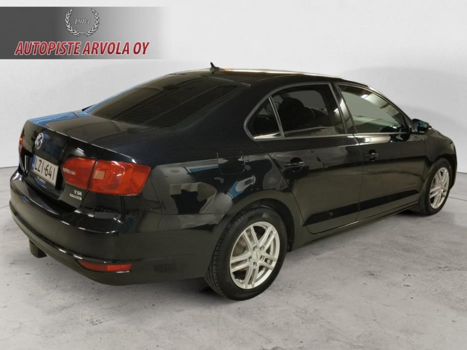 VOLKSWAGEN Jetta 2011
