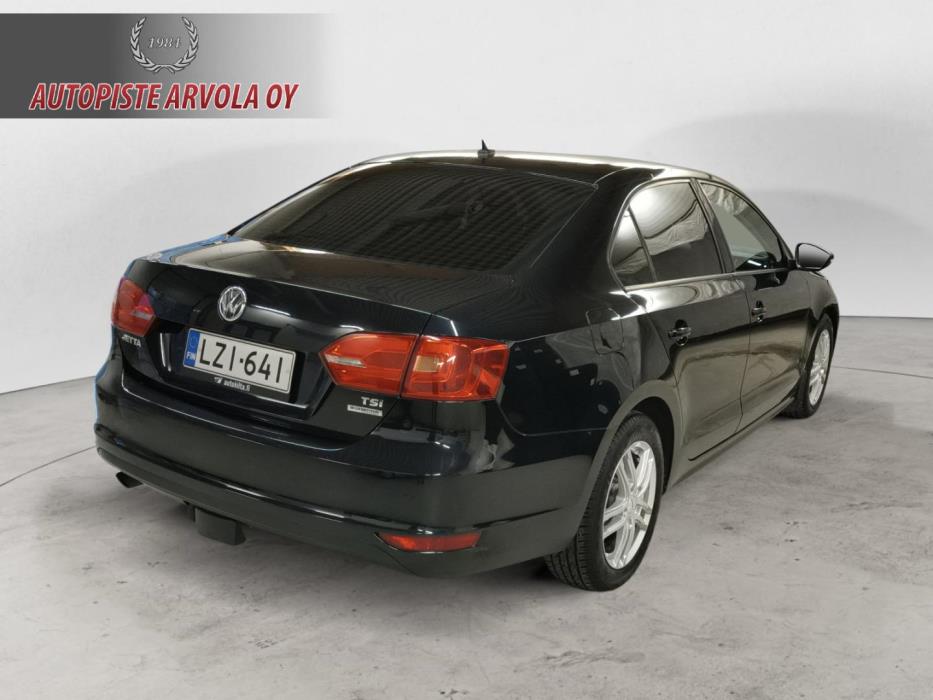 VOLKSWAGEN Jetta 2011