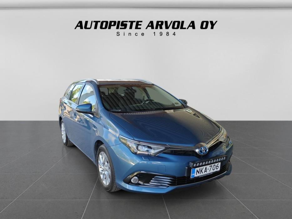 TOYOTA Auris 2016