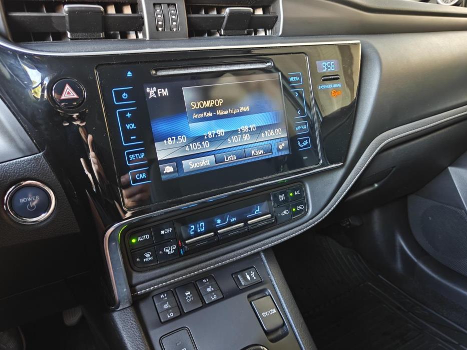 TOYOTA Auris 2016