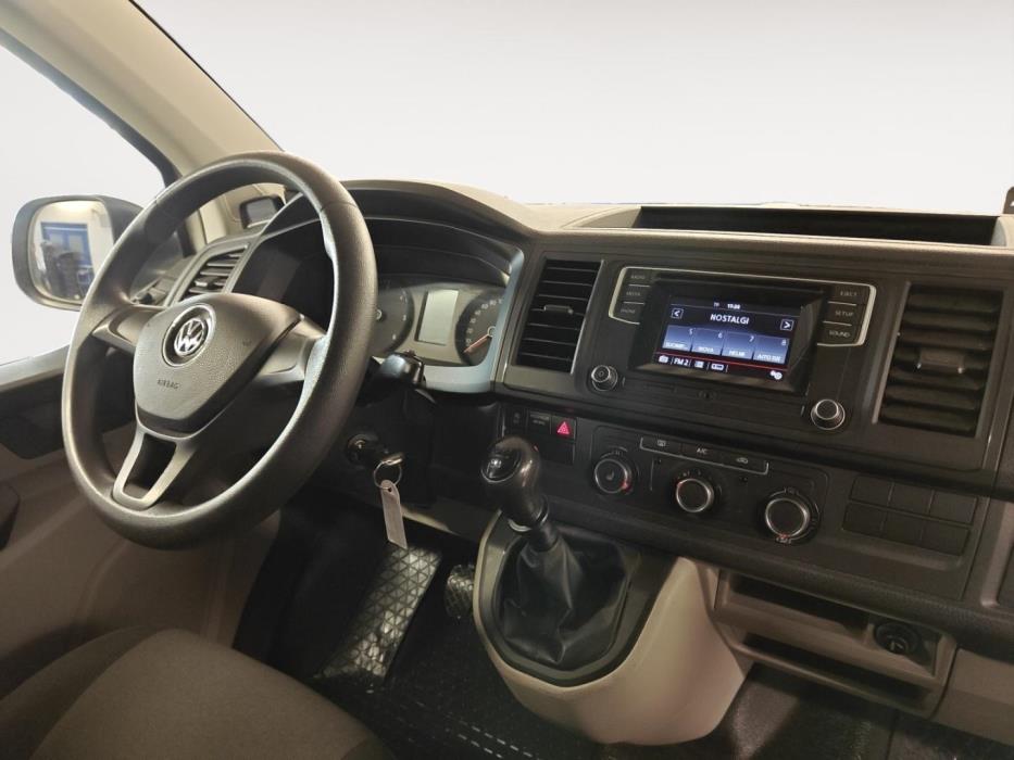 VOLKSWAGEN Transporter 2017