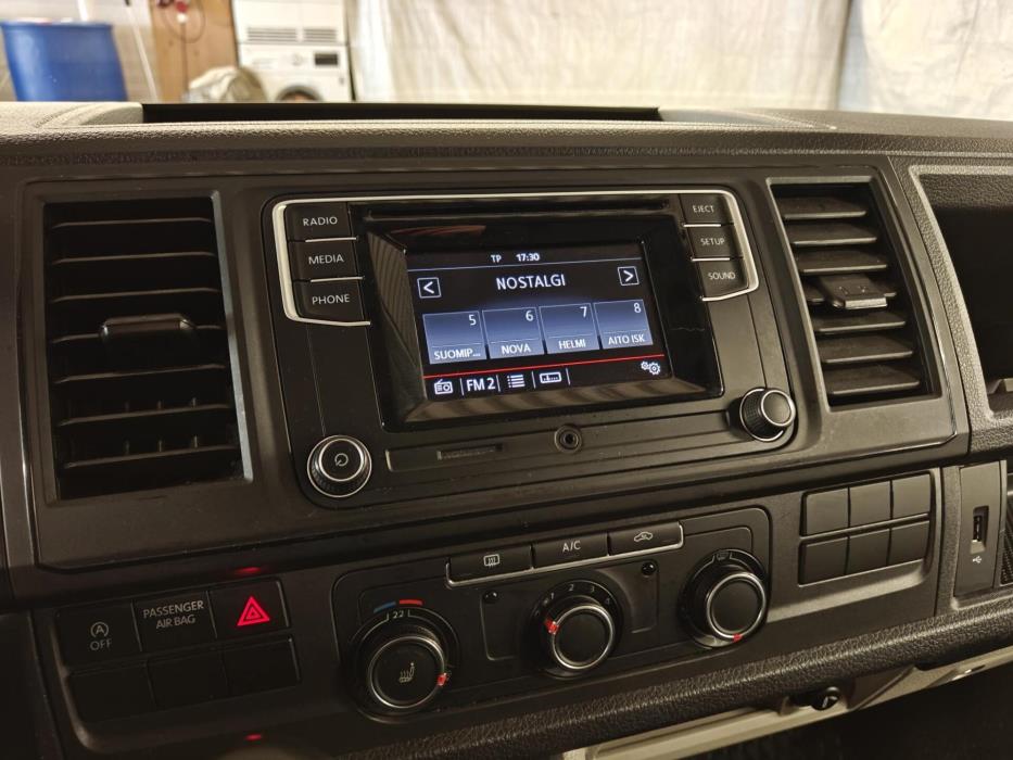 VOLKSWAGEN Transporter 2017