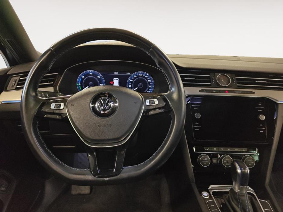 VOLKSWAGEN Passat 2018