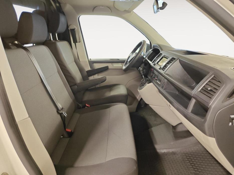 VOLKSWAGEN Transporter 2017