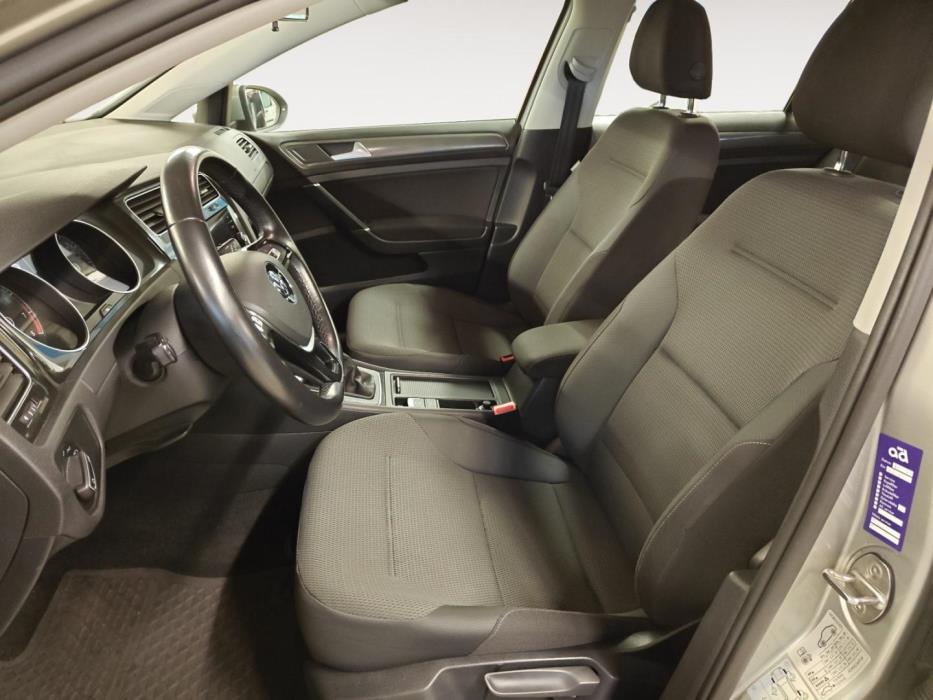 VOLKSWAGEN Golf 2018