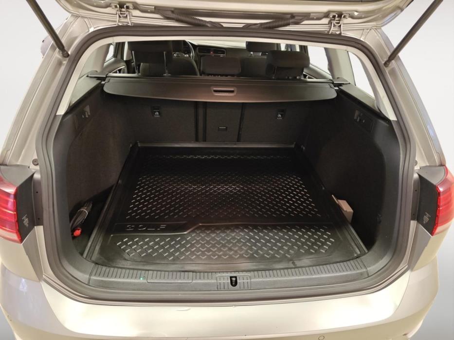 VOLKSWAGEN Golf 2018