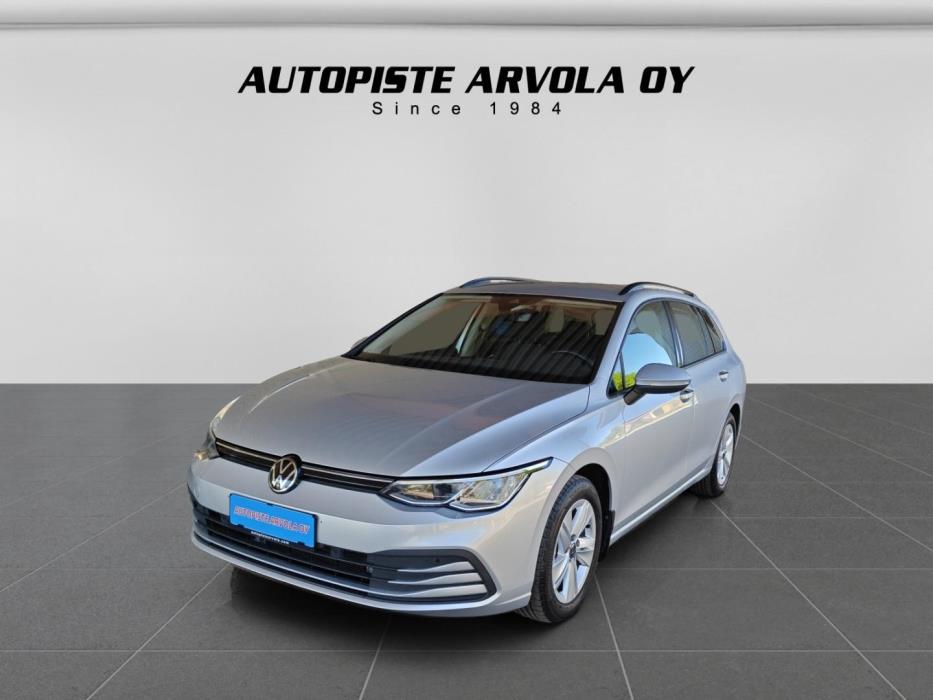 VOLKSWAGEN Golf 2023