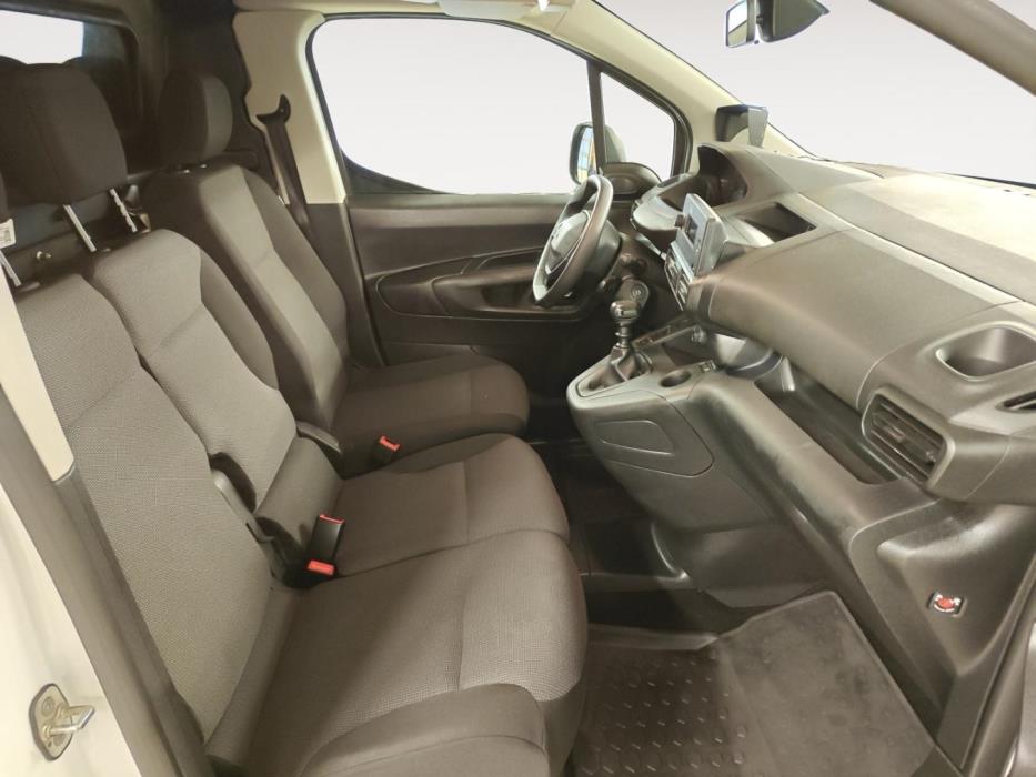 PEUGEOT Partner 2023