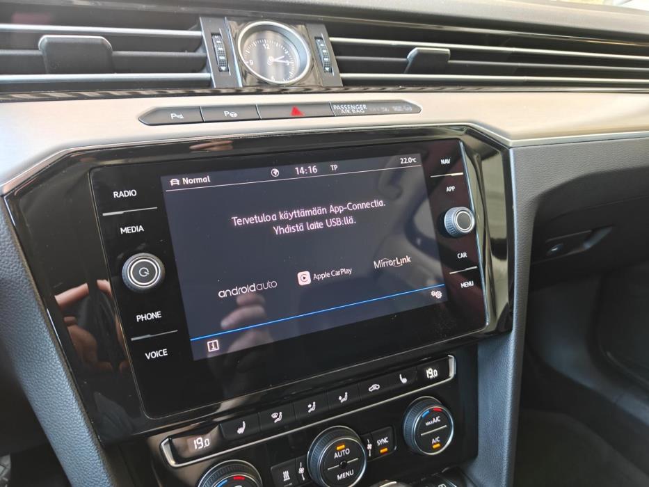 VOLKSWAGEN Passat 2018