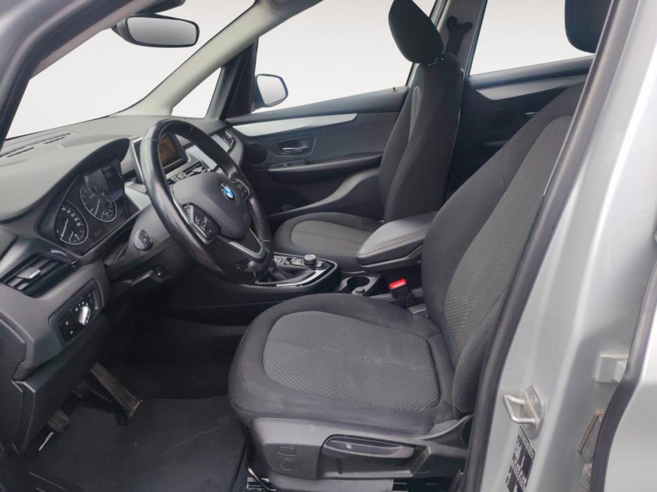 BMW 218 2016