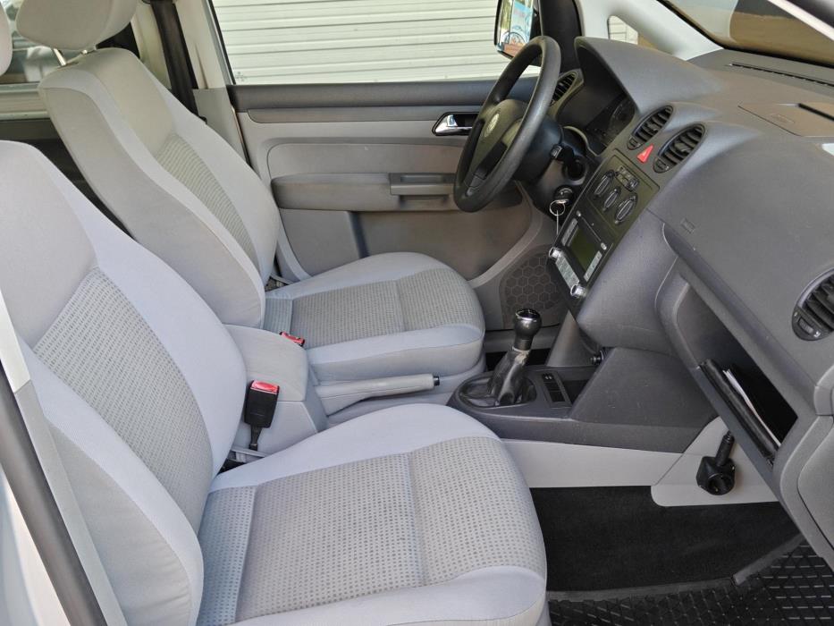 VOLKSWAGEN Caddy 2008