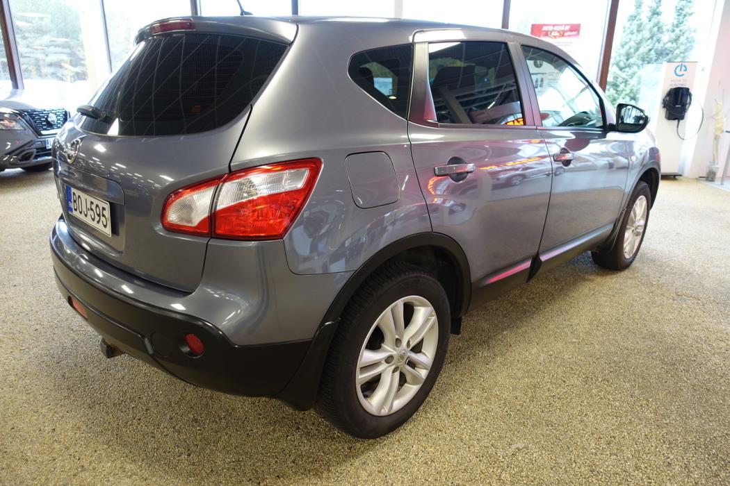 NISSAN Qashqai 2010