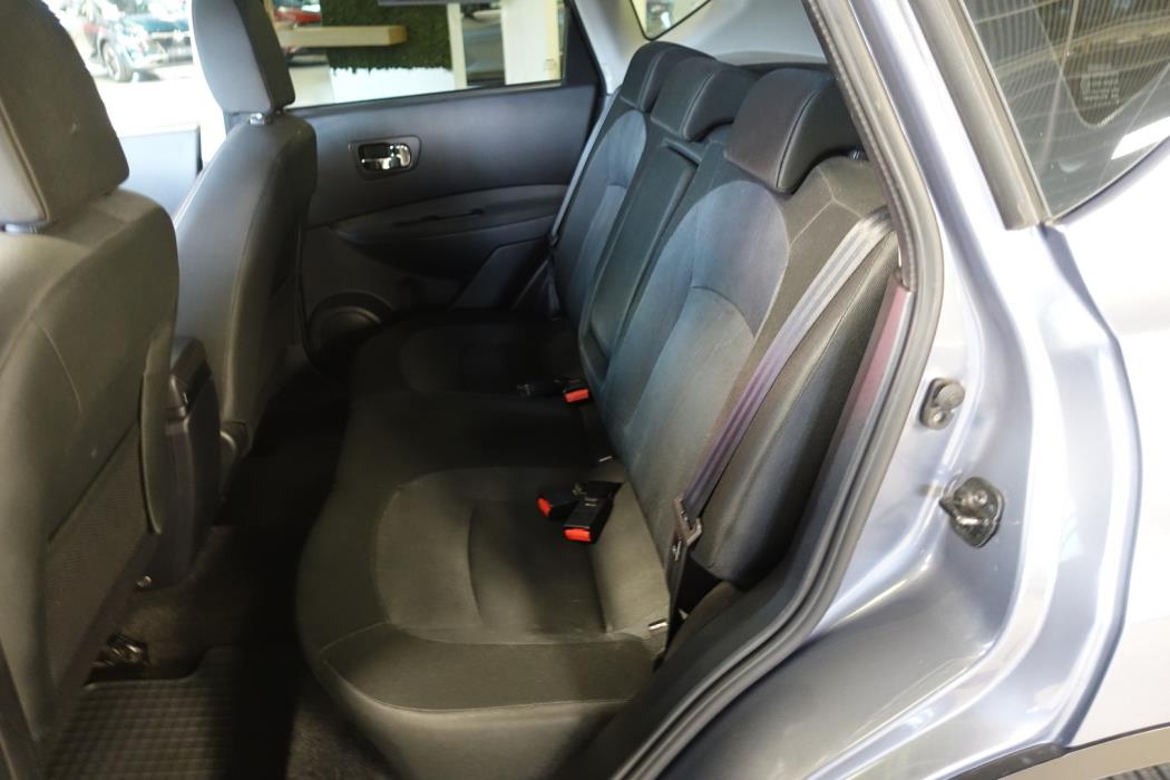 NISSAN Qashqai 2010