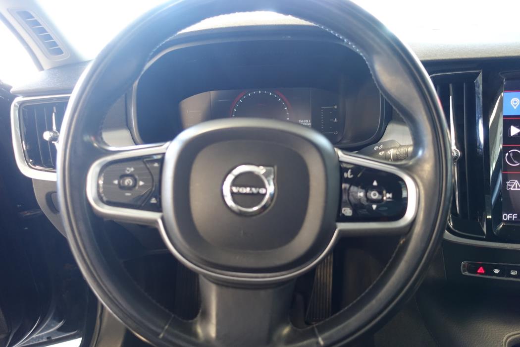 VOLVO S90 2016