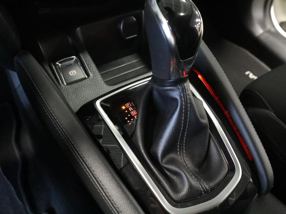 NISSAN Qashqai 2018