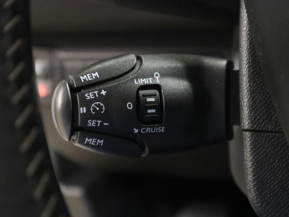 PEUGEOT 308 2018