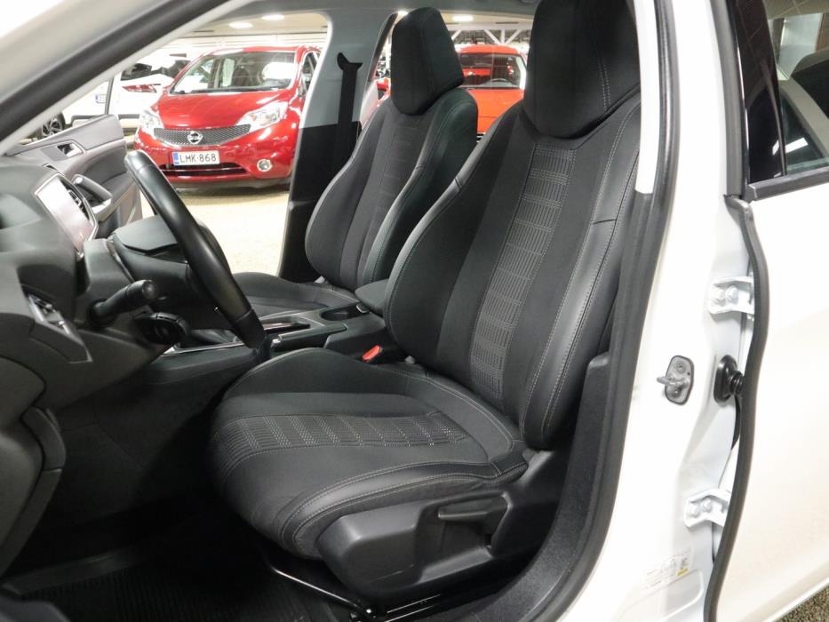 PEUGEOT 308 2018