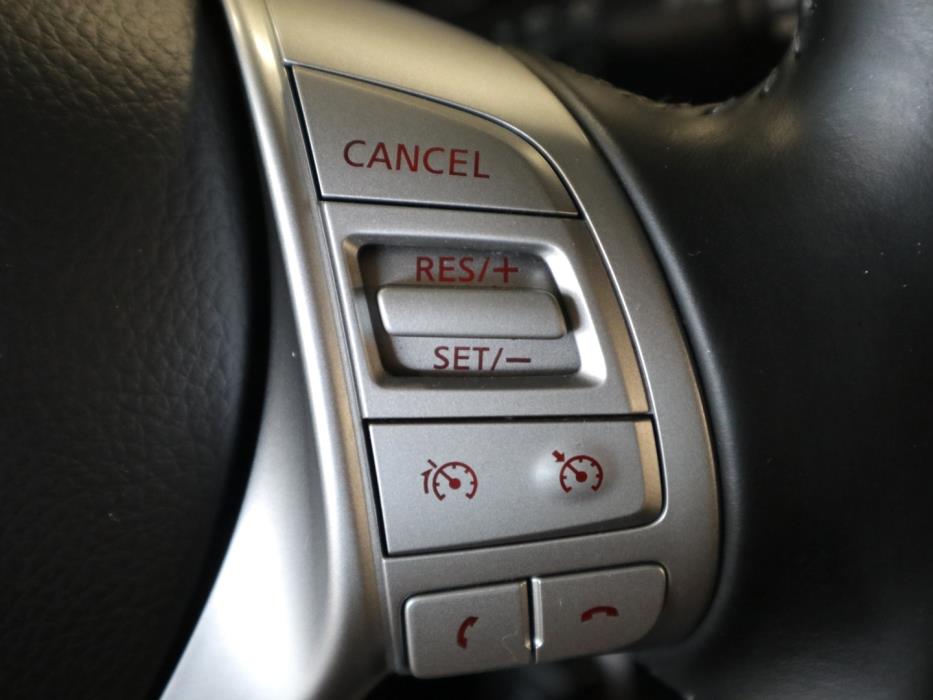 NISSAN Qashqai 2015