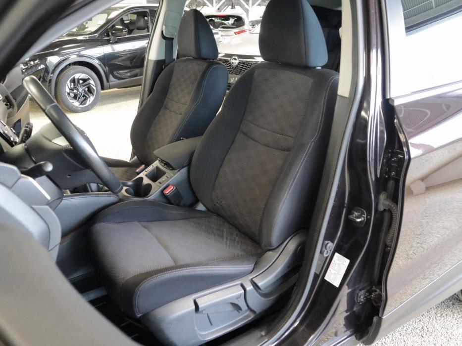 NISSAN Qashqai 2015