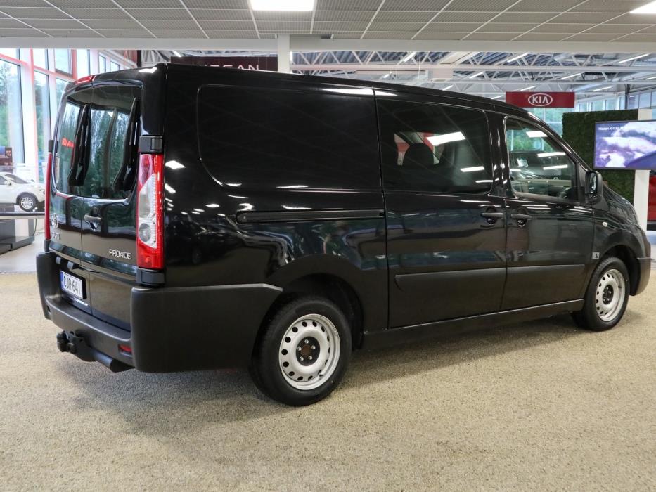 TOYOTA Proace 2016