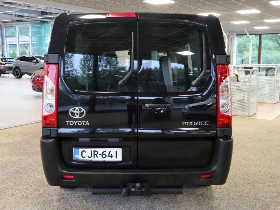 TOYOTA Proace 2016
