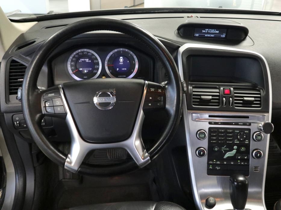 VOLVO XC60 2010