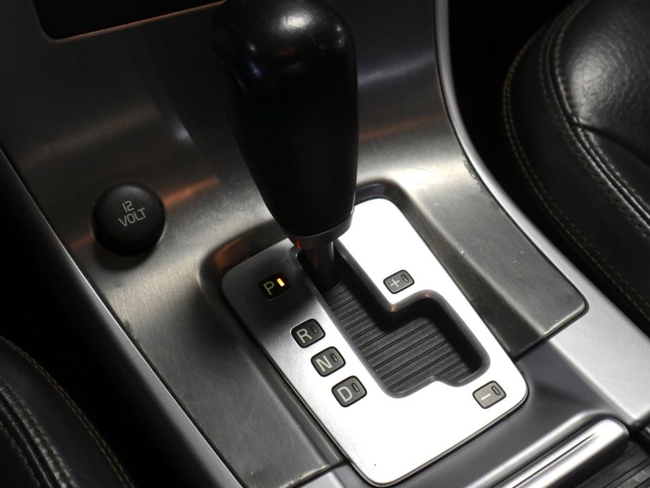 VOLVO XC60 2010
