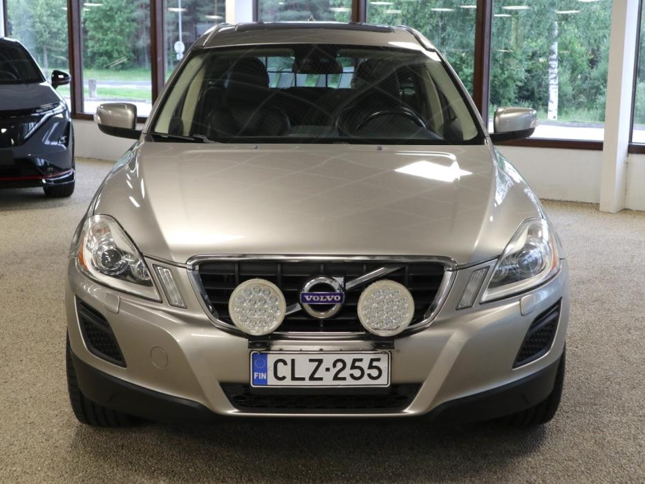 VOLVO XC60 2010