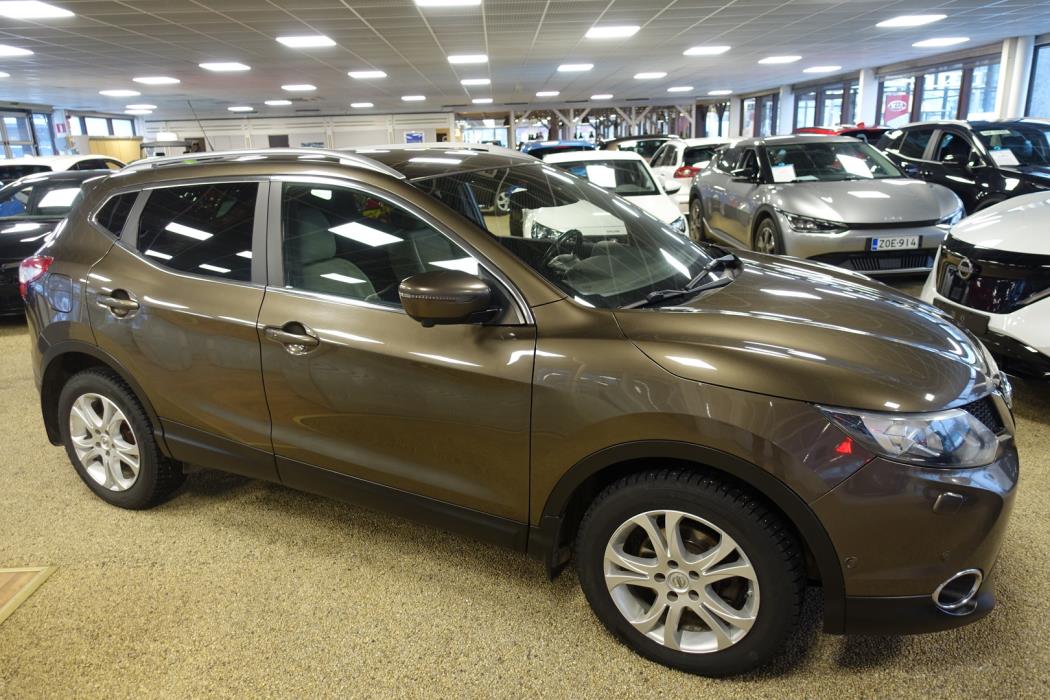 NISSAN Qashqai 2015