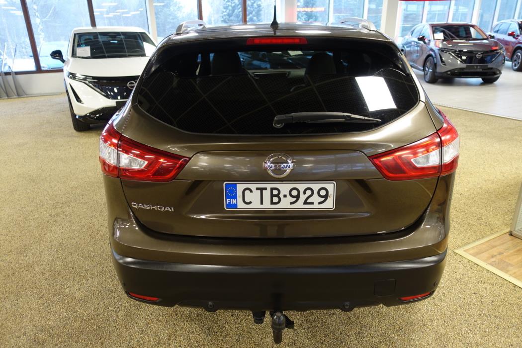 NISSAN Qashqai 2015