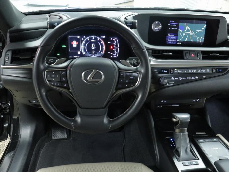 LEXUS ES 2019