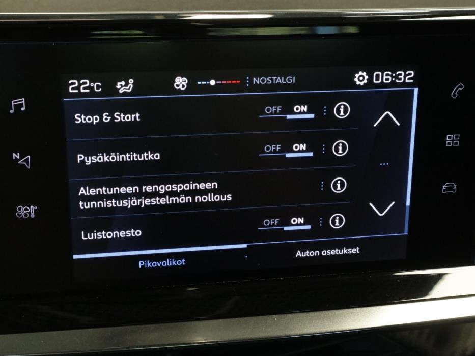 PEUGEOT 208 2021