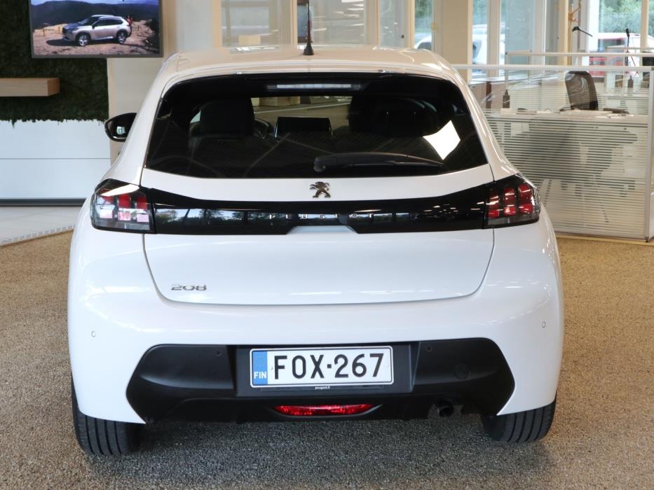 PEUGEOT 208 2021