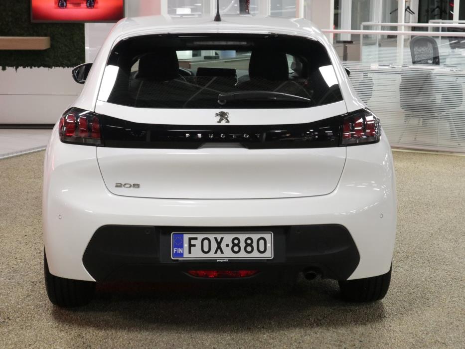 PEUGEOT 208 2021