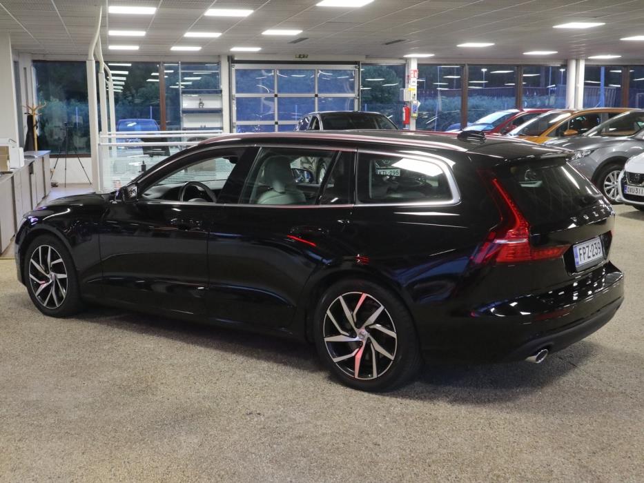 VOLVO V60 2020