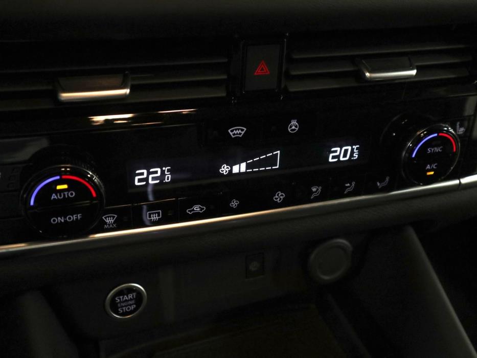 NISSAN Qashqai 2023