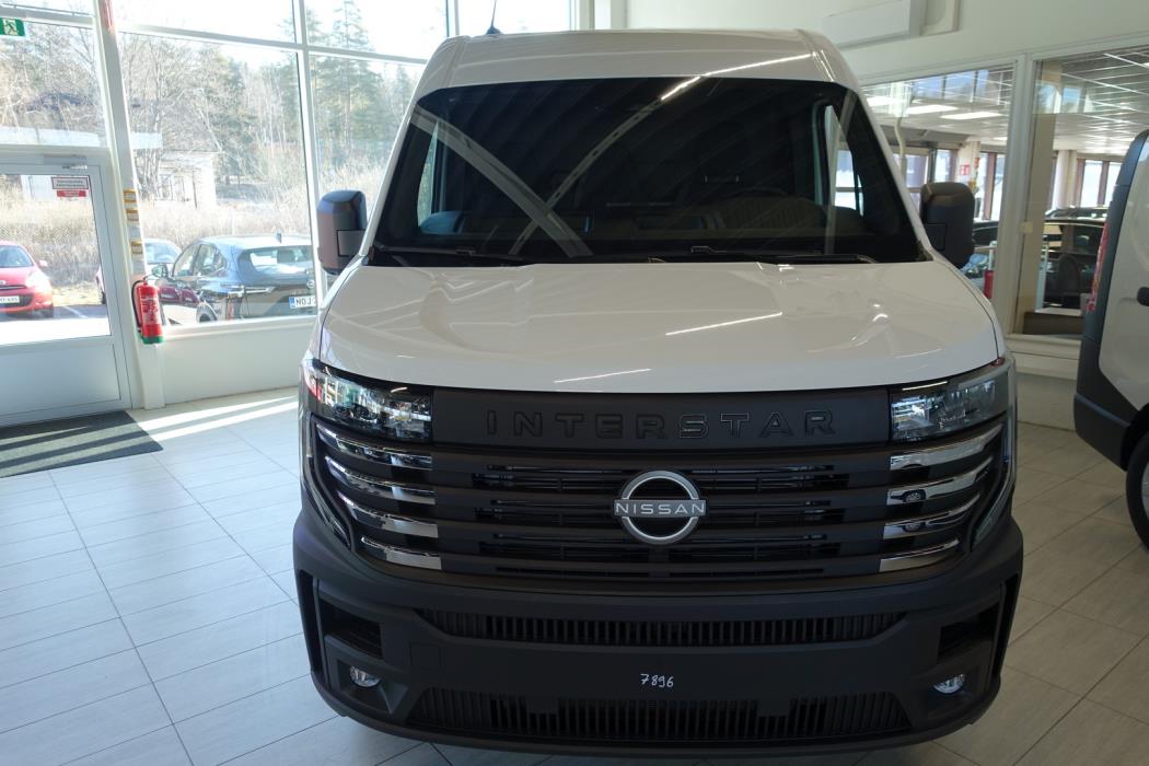 NISSAN Interstar 2026