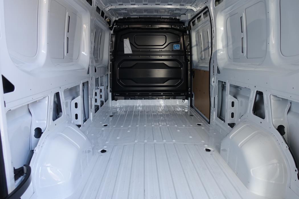 NISSAN Interstar 2026