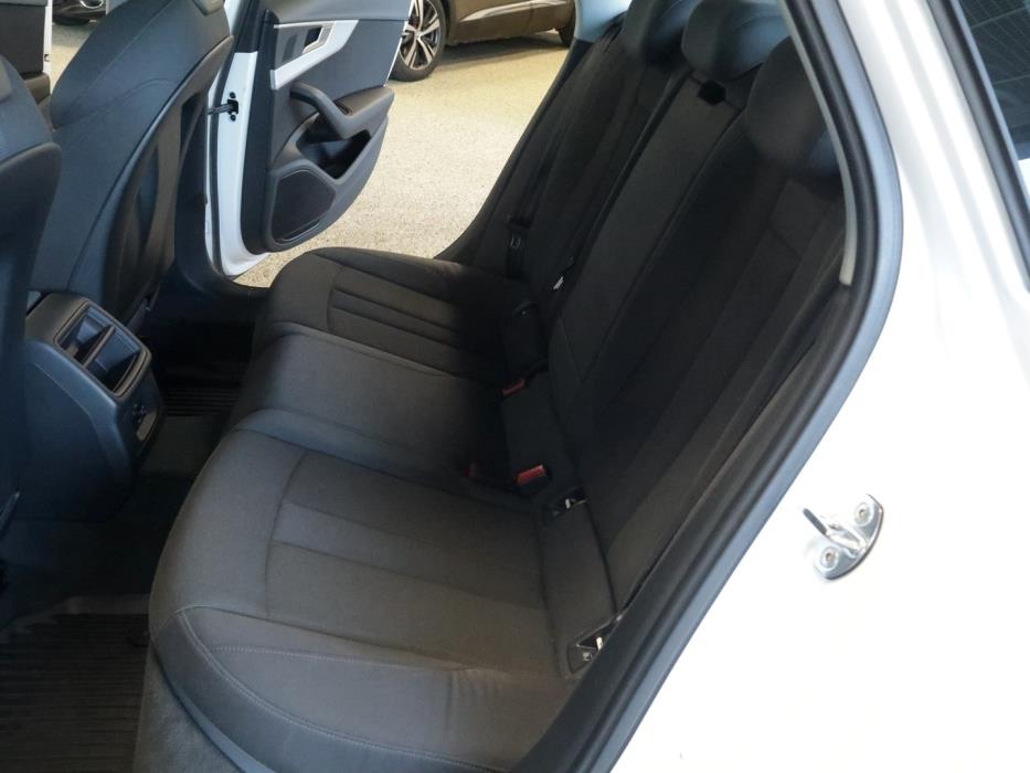 AUDI A4 2016