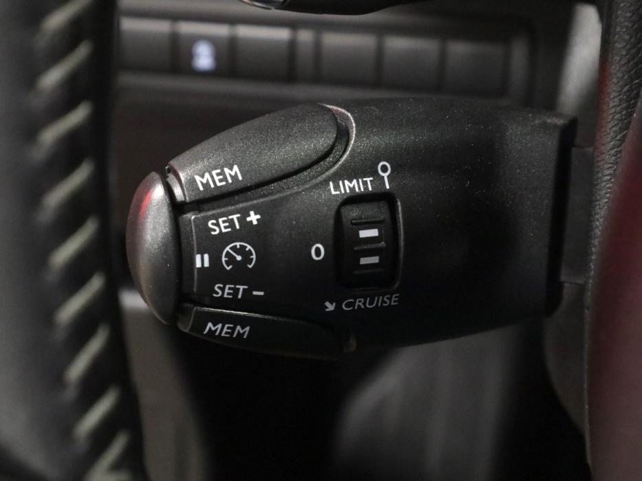 PEUGEOT 308 2018