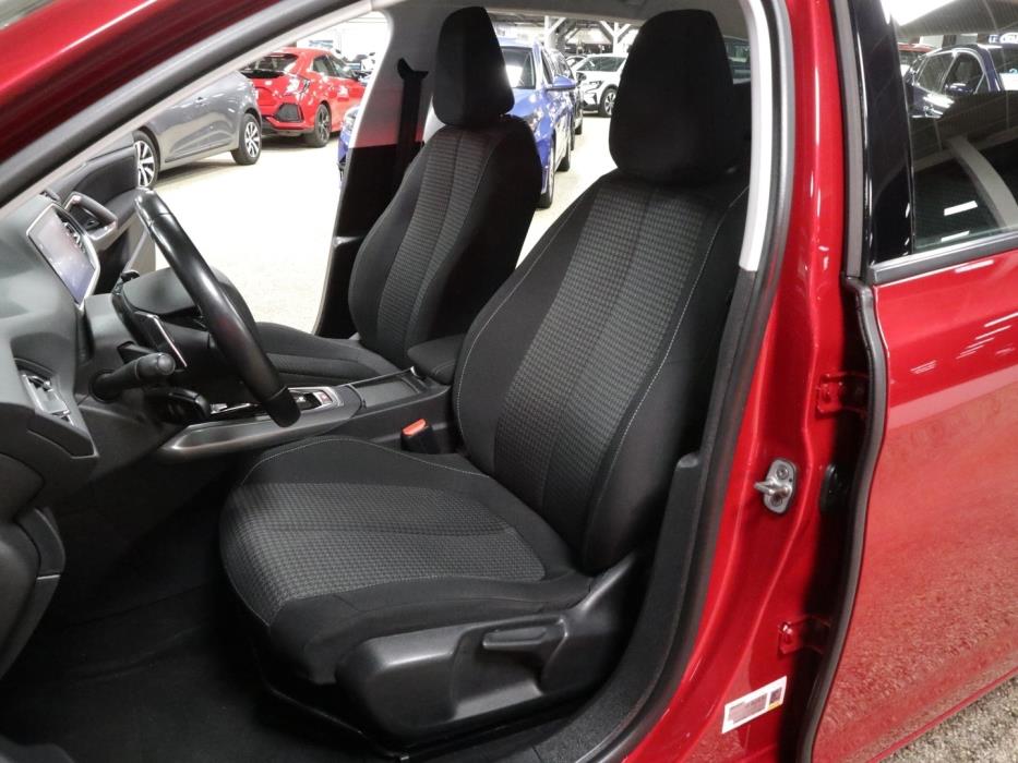 PEUGEOT 308 2018