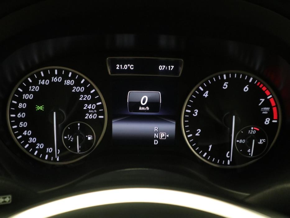 MERCEDES-BENZ A 2014