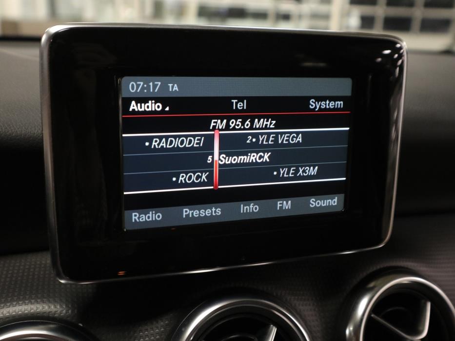 MERCEDES-BENZ A 2014