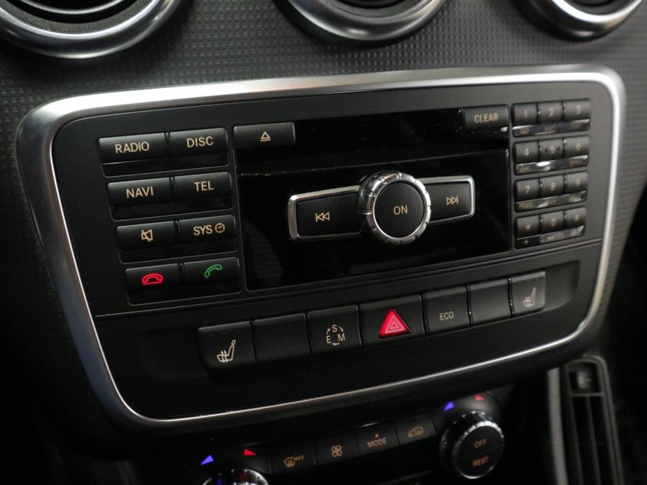 MERCEDES-BENZ A 2014